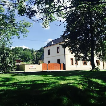 Prazdninovy Dum 12